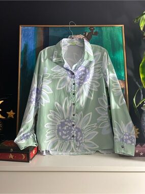 Trisha Tyler Green Floral Button Down Blouse Women’s Large